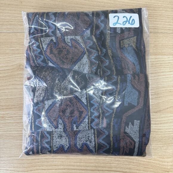 Vintage Stunt Collections Aztec Button Up Shirt Women Small 100% Silk Oversized - Picture 10 of 10